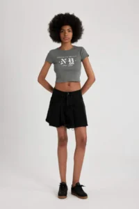 DeFacto Fitted Crew Neck Printed Ribbed Camisole Short Sleeve T-Shirt - Image 2