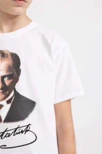 DeFacto 29 October Republic Day Crew Neck Color Changing Ataturk Printed Short Sleeve White T-Shirt - Image 5