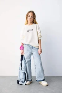 DeFacto Girl's Disney Mickey & Minnie Oversize Wide Fit Crew Neck Sweatshirt - Image 2