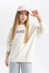 DeFacto Girl's Disney Mickey & Minnie Oversize Wide Fit Crew Neck Sweatshirt - Image 7