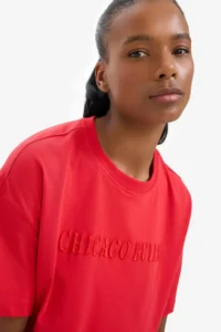 DeFacto NBA Chicago Bulls Oversize Wide Fit Crew Neck Embroidery Print Combed Cotton Short Sleeve T-Shirt - Image 6
