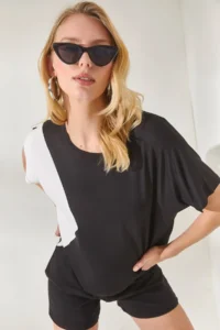 Olalook Women's Black Color Blocked Bat Knitted Viscose Blouse - Image 7