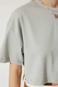 Happiness İstanbul Women's Stone Gray 100% Cotton Oversize Crop Knitted T-Shirt - Image 4