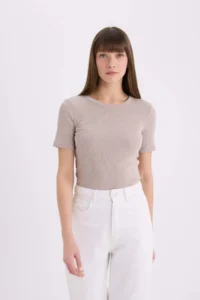 DeFacto Slim Fit Narrow Cut Crew Neck Ribbed Camisole Basic Plain Short Sleeve T-Shirt - Image 4