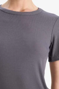 DeFacto Slim Fit Narrow Cut Crew Neck Basic Plain Ribbed Camisole Short Sleeve T-Shirt - Image 5
