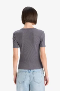 DeFacto Slim Fit Narrow Cut Crew Neck Basic Plain Ribbed Camisole Short Sleeve T-Shirt - Image 6