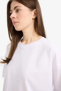 DeFacto Oversize Wide Fit Crew Neck Combed Cotton Basic Plain Short Sleeve White T-Shirt - Image 5