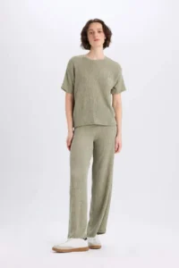 DeFacto Relax Fit Crew Neck Wrapped Short Sleeve T-Shirt - Image 4