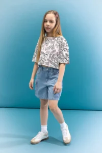 DeFacto Crew Neck Crop Glow in the Dark Printed Short Sleeve T-Shirt Girls - Image 2