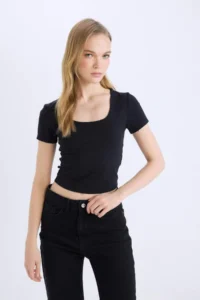 DeFacto Fitted U Neck Basic Plain Short Sleeve T-Shirt - Image 4