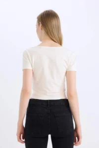 DeFacto Fitted U-Neck Short Sleeve T-Shirt - Image 6