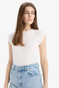 DeFacto Slim Fit Narrow Cut Crew Neck Basic Plain Rib Short Sleeve T-Shirt - Image 4