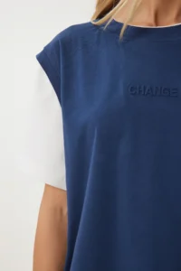 Happiness İstanbul Women's Navy Blue Contrast Colored Cotton Knitted T-Shirt - Image 5