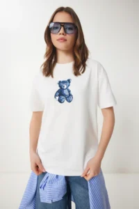 Happiness İstanbul Women's Ecru Teddy Bear Embroidered Cotton Oversize Knitted T-Shirt - Image 2