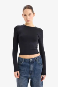 DeFacto Black Fitted Crew Neck Basic Plain Long Sleeve T-Shirt - Image 3