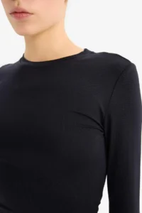 DeFacto Black Fitted Crew Neck Basic Plain Long Sleeve T-Shirt - Image 5