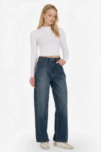 DeFacto Fitted Crew Neck Basic Plain White Long Sleeve T-Shirt - Image 2