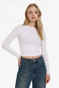 DeFacto Fitted Crew Neck Basic Plain White Long Sleeve T-Shirt - Image 3