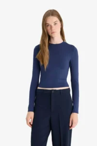 DeFacto Fitted Crew Neck Long Sleeve T-Shirt - Image 3