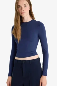 DeFacto Fitted Crew Neck Long Sleeve T-Shirt - Image 4
