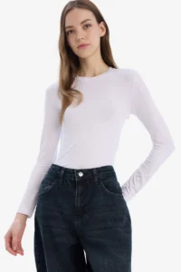 DeFacto Fitted Crew Neck Basic Plain Long Sleeve T-Shirt - Image 3