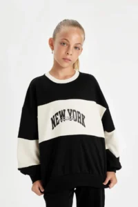 DeFacto Girl's Black Oversize Wide Fit Crew Neck Printed Sweatshirt - Image 4