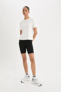 DeFacto Standard Fit Crew Neck Sports Basic Plain Short Sleeve T-Shirt - Image 4