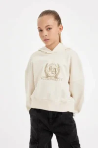 DeFacto Oversize Wide Fit Hooded Embroidered Sweatshirt Girl - Image 4