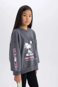 DeFacto Girl's Snoopy Oversize Wide Fit Hooded Sweatshirt