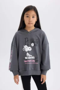 DeFacto Girl's Snoopy Oversize Wide Fit Hooded Sweatshirt - Image 4