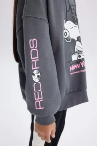 DeFacto Girl's Snoopy Oversize Wide Fit Hooded Sweatshirt - Image 6