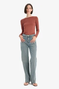 DeFacto Slim Fit Narrow Cut Crew Neck Basic Plain Long Sleeve T-Shirt - Image 2
