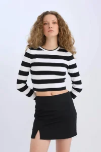 DeFacto High Waist Basic Plain Cotton Slit Lined Mini Skirt - Image 3