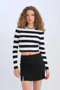 DeFacto High Waist Basic Plain Cotton Slit Lined Mini Skirt - Image 4