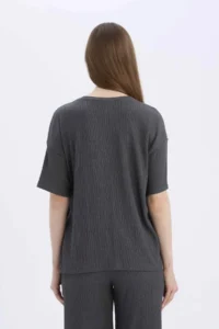 DeFacto Relax Fit Crew Neck Basic Plain Wrapped Short Sleeve T-Shirt - Image 6