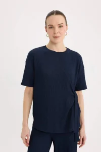 DeFacto Relax Fit Crew Neck Basic Plain Wrapped Short Sleeve T-Shirt - Image 4