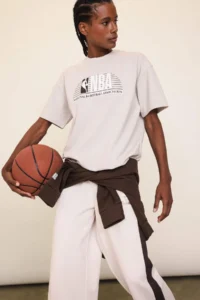 DeFacto NBA Wordmark Oversize Wide Fit Crew Neck Pique Short Sleeve T-Shirt - Image 2