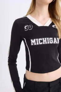 DeFacto Fitted Printed Long Sleeve T-Shirt - Image 5