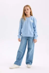 DeFacto Relax Fit V-Neck Printed Sweatshirt Girl - Image 2