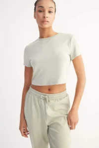 DeFacto Crop Crew Neck Basic Plain Athlete Short Sleeve T-Shirt - Image 3