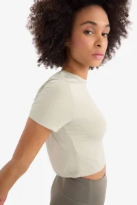 DeFacto Crop Crew Neck Basic Plain Athlete Short Sleeve T-Shirt - Image 6