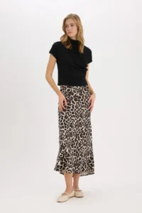 DeFacto A Kesim Normal Bel Leopar Desenli Saten Maxi Etek - Image 3