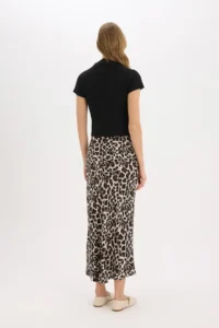DeFacto A Kesim Normal Bel Leopar Desenli Saten Maxi Etek - Image 6