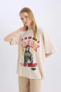 DeFacto Cool Beetlejuice Oversize Wide Fit Crew Neck Printed Short Sleeve T-Shirt - Image 3