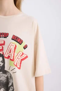DeFacto Cool Beetlejuice Oversize Wide Fit Crew Neck Printed Short Sleeve T-Shirt - Image 4