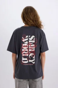 DeFacto Smileyworld Oversize Wide Fit Crew Neck Back Printed Short Sleeve T-Shirt D9139ax25sm - Image 6