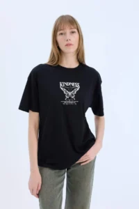 DeFacto Oversize Wide Fit Crew Neck Back Printed Short Sleeve T-Shirt - Image 4