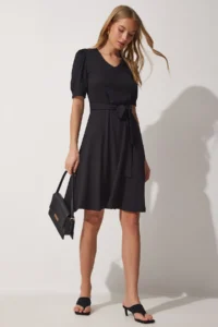 Happiness İstanbul Women's Black V-Neck Belted Flared Knitted Dress