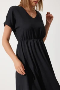 Happiness İstanbul Women's Black V-Neck Slit Summer Daily Knitted Dress - Image 4