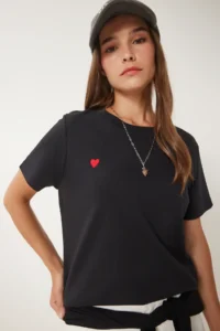 Happiness İstanbul Women Black Heart Embroidered Knitting T-Shirt - Image 3
